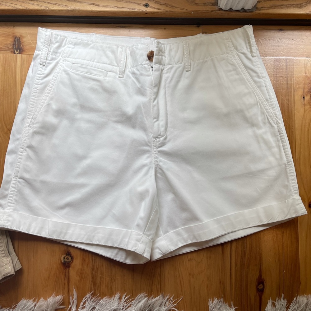 Gap 5 inch inseam khaki shorts